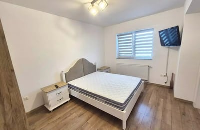 Долгосрочная аренда квартиры 2-комнатной, 52 м², Брашов, Румыния