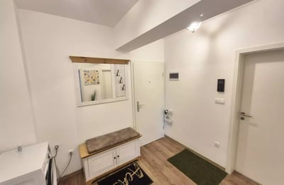 Долгосрочная аренда квартиры 2-комнатной, 52 м², Брашов, Румыния