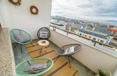 Долгосрочная аренда квартиры 2-комнатной, 77 м², район Тракторул, Брашов, Румыния