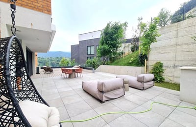 Долгосрочная аренда дуплекса с 3 спальнями, Брашов, Румыния