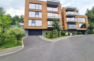 Долгосрочная аренда дуплекса с 3 спальнями, Брашов, Румыния