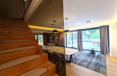 Долгосрочная аренда дуплекса с 3 спальнями, Брашов, Румыния