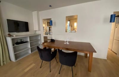 Long-term rental of a 2-room apartment, 72 m², Paris, France