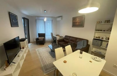 Location longue durée d’un appartement de 52 m² et deux pièces à Belgrade, Serbie