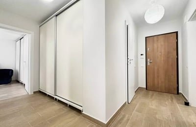 Долгосрочная аренда 2-комнатной квартиры в Брашове, Румыния