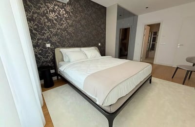 Alquiler a largo plazo de apartamento de 4 habitaciones 140 m², Vračar, Belgrado, Serbia