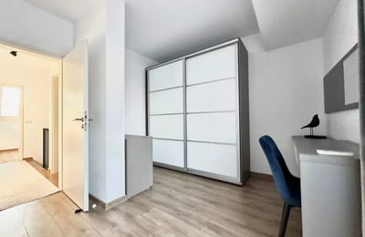 Долгосрочная аренда 3-комнатной квартиры в комплексе Maurer Villas, Брашов, Румыния