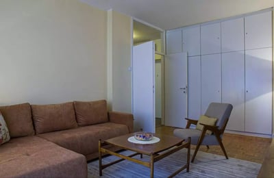 Langzeitmiete einer 3-Zimmer-Wohnung mit 70 m² im Stadtzentrum, Belgrad, Serbien