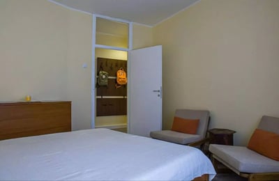 Langzeitmiete einer 3-Zimmer-Wohnung mit 70 m² im Stadtzentrum, Belgrad, Serbien