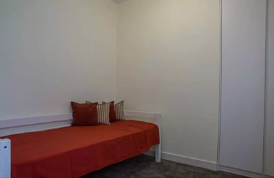 Langzeitmiete einer 3-Zimmer-Wohnung mit 70 m² im Stadtzentrum, Belgrad, Serbien