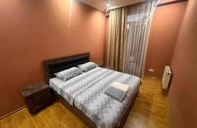 Location longue durée d’un appartement 3 pièces de 155 m² rue Chavchavadze, Batoumi, Géorgie