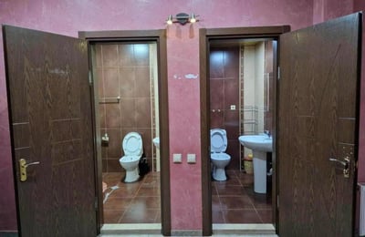 Location longue durée d’un appartement 3 pièces de 155 m² rue Chavchavadze, Batoumi, Géorgie