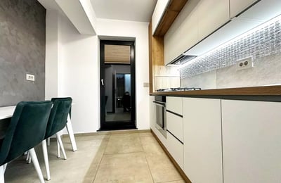 Длительная аренда 2-х комнатной квартиры в центре Брашова, Румыния