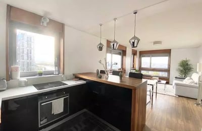 Long-term rental of 4-room apartment 91 m² in the 15th arrondissement, Paris, France
