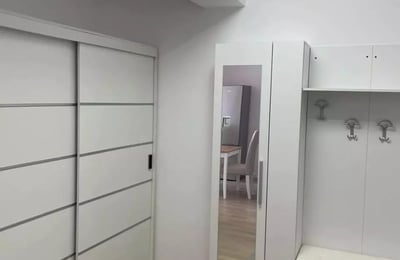 Alquiler a largo plazo de apartamento de 2 habitaciones, 46 m², Constanza, Rumanía