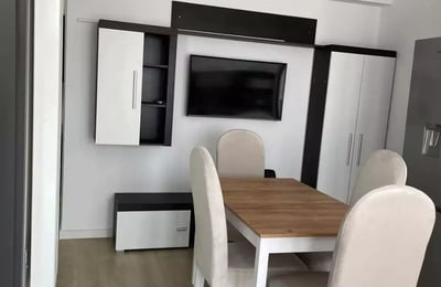 Alquiler a largo plazo de apartamento de 2 habitaciones, 46 m², Constanza, Rumanía