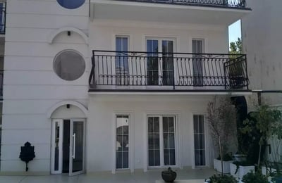 Alquiler a largo plazo de piso de 3 habitaciones 90 m², Belgrado, Serbia