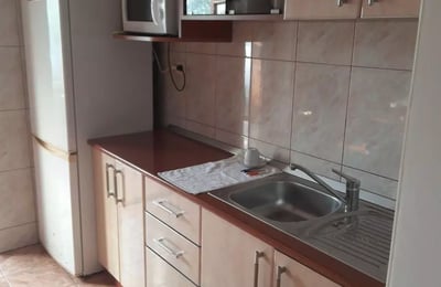 Location longue durée d’un appartement 2 pièces de 56 m² à Tomis III, Constanța, Roumanie