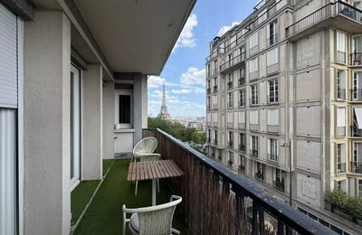 Long-term rental of 72 m² 3-room apartment in Paris 16th district, France
