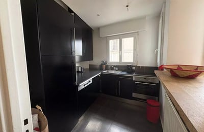 Long-term rental of 72 m² 3-room apartment in Paris 16th district, France