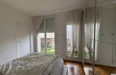 Long-term rental of 72 m² 3-room apartment in Paris 16th district, France