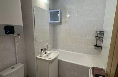 Long-term rental of 2-room apartment 53 m², Constanța, Romania