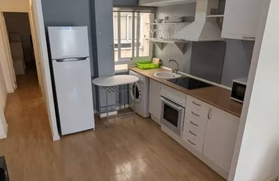 Location longue durée d’un appartement 2 pièces de 50 m² à Alicante, Espagne