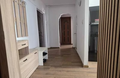 Долгосрочная аренда 2-комнатной квартиры 55 м² в районе Faleza Sud, Констанца, Румыния