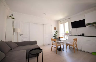 Long-term rent of 2-room apartment 33 m² in 15th arrondissement, Paris, France