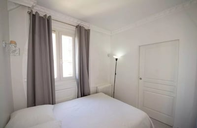 Long-term rent of 2-room apartment 33 m² in 15th arrondissement, Paris, France
