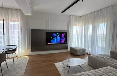 Alquiler a largo plazo de piso de 3 habitaciones 90 m² en Belgrado, Serbia