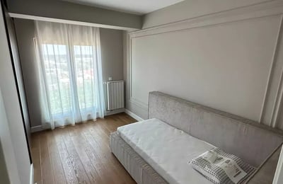 Alquiler a largo plazo de piso de 3 habitaciones 90 m² en Belgrado, Serbia