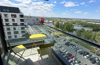 Alquiler a largo plazo de piso de 3 habitaciones 90 m² en Belgrado, Serbia