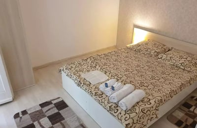 Long-term rental: 2-room apartment 45 m², Constanța, Romania