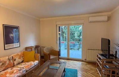 Location longue durée : appartement 2 pièces 72 m² dans le quartier Dedinje, Belgrade, Serbie