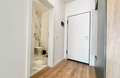 Долгосрочная аренда 2-комнатной квартиры в районе Tractorul Coresi, Брашов, Румыния