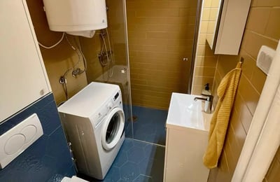Location longue durée d’un appartement 2 pièces de 42 m² dans le quartier de Novi Beograd, Belgrade, Serbie