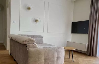 Alquiler a largo plazo de piso de 4 habitaciones 70 m² en una zona verde de Cracovia, Polonia