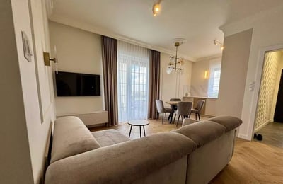 Alquiler a largo plazo de piso de 4 habitaciones 70 m² en una zona verde de Cracovia, Polonia
