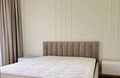 Alquiler a largo plazo de piso de 4 habitaciones 70 m² en una zona verde de Cracovia, Polonia