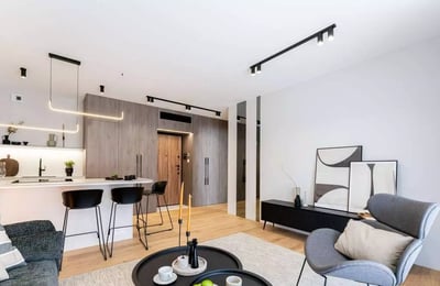 Alquiler a largo plazo de piso de 2 habitaciones 45 m² en una zona verde de Cracovia, Polonia