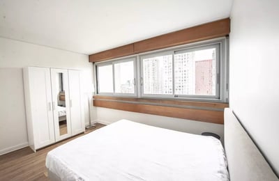 Long-term rental of a 4-room apartment, 91 m², in the 15th district of Paris, France