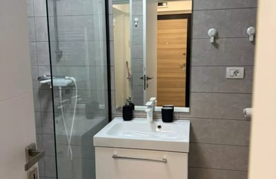 Location longue durée d’un appartement de 2 pièces 60 m², à Constanța, Roumanie