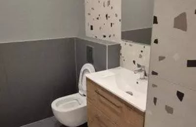 Alquiler a largo plazo de un piso de 2 habitaciones 65 m², en el distrito Tomis Plus, Constanza, Rumanía