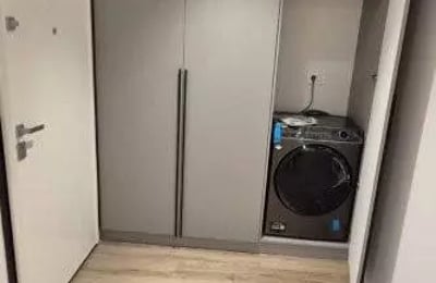 Alquiler a largo plazo de un piso de 2 habitaciones 65 m², en el distrito Tomis Plus, Constanza, Rumanía