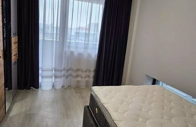 Langzeitmiete: 3-Zimmer-Wohnung 90 m², in Tomis Plus, Constanța, Rumänien