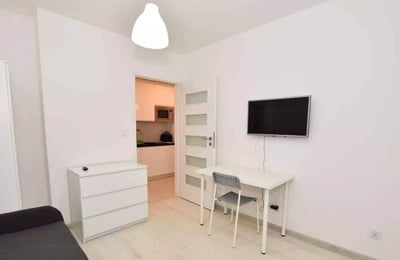 Langzeitmiete: 3-Zimmer-Wohnung 50 m², in Port Popowice, Breslau, Polen