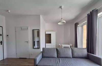 Alquiler a largo plazo de un estudio, 29 m², Cracovia, Polonia