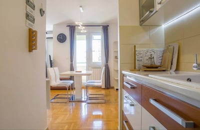 Location longue durée d’un appartement de 2 pièces, 50 m², dans le quartier de Voždovac, Belgrade, Serbie