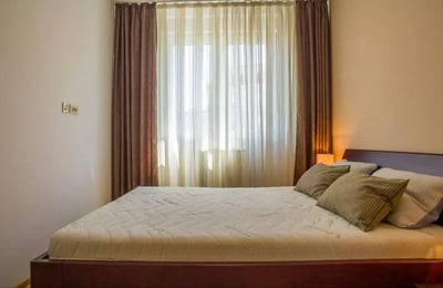 Location longue durée d’un appartement de 2 pièces, 50 m², dans le quartier de Voždovac, Belgrade, Serbie